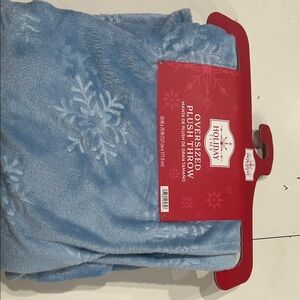 Holiday Time Light Blue Plush Throw